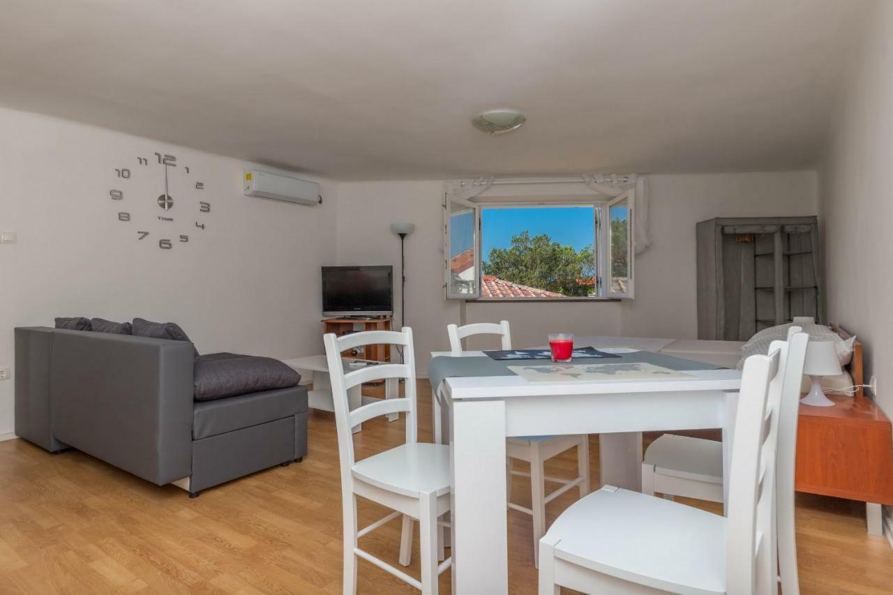 App Cor2 Apartman Selce Kültér fotó