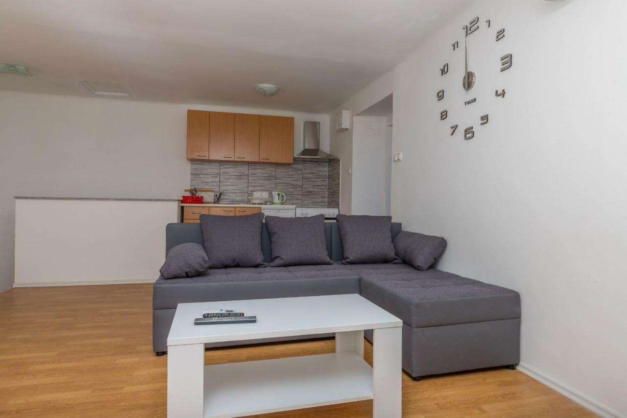 App Cor2 Apartman Selce Kültér fotó